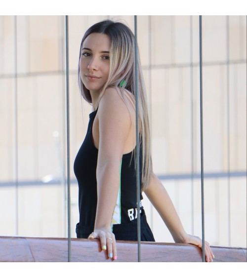 top-mujer-movistar-riders-camiseta-tirantes-kappa-negra-modelo-silva-omini-verde-amarillo-espalda